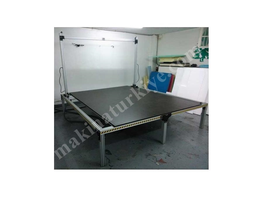Stro-3 CNC Foam Cutting Machine