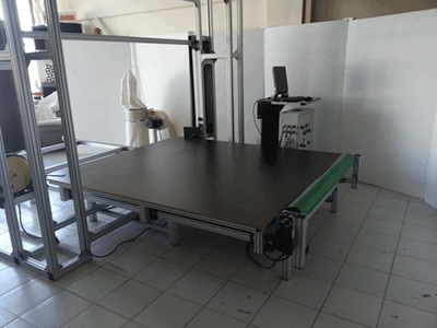 Machine de découpe de mousse CNC haute vitesse - 1