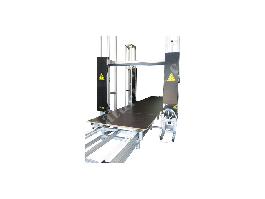 Machine de découpe de polyuréthane à double colonne haute vitesse