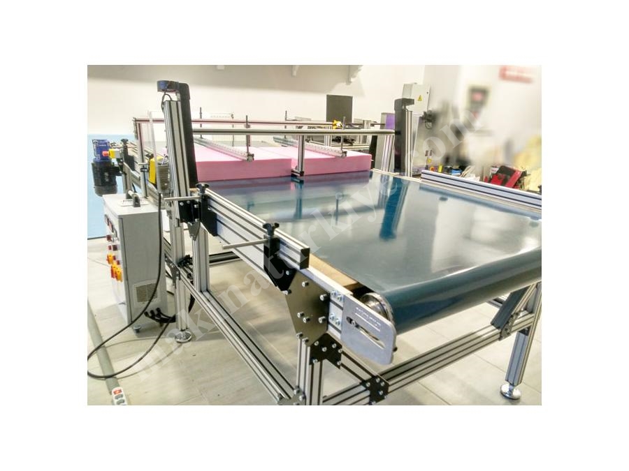Machine de découpe de XPS et de mousse
