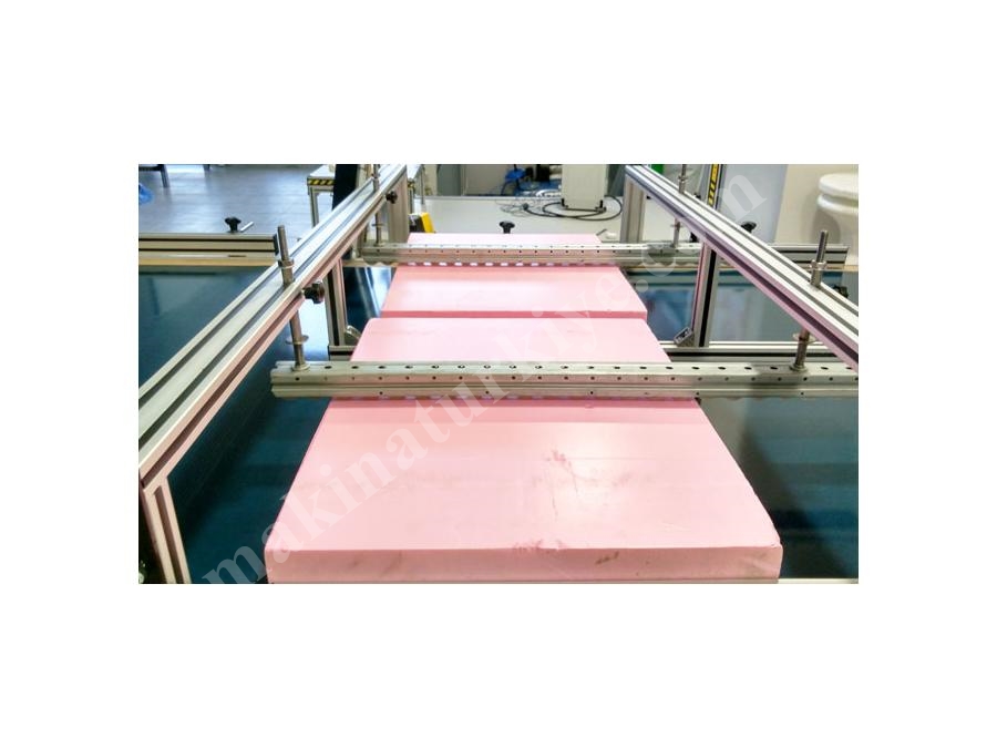 Machine de découpe de XPS et de mousse