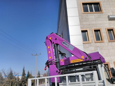 Yükselir Bomlu Katlanır Vinç 2.5 Ton - 1