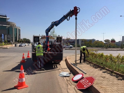 Levha Direği Çakma Vinci 2 Ton