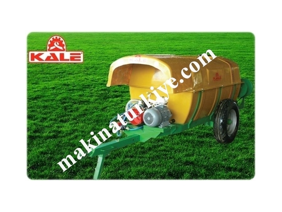 2000 Litre Sarı Depolu Çekilir Tip Elektrikli İlaçlama Makinesi