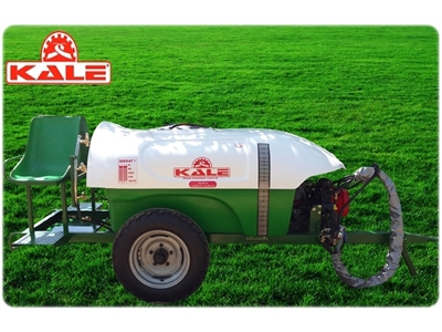 1000 Litre İtalyan Pompalı Oturaklı Çekilir Tip Bahçe Pulverizatörü