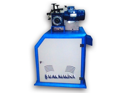 Granule Pre-cutting Machine
 - 1