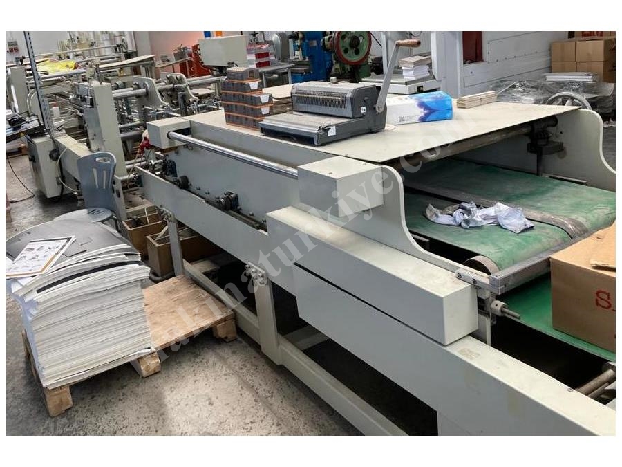 Brausse TB 1100 C3 3 Nokta Kutu Yapıştırma Makinesi