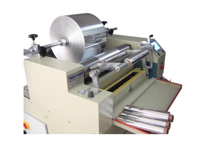 Machine semi-automatique d'enroulage de film stretch et aluminium - 2