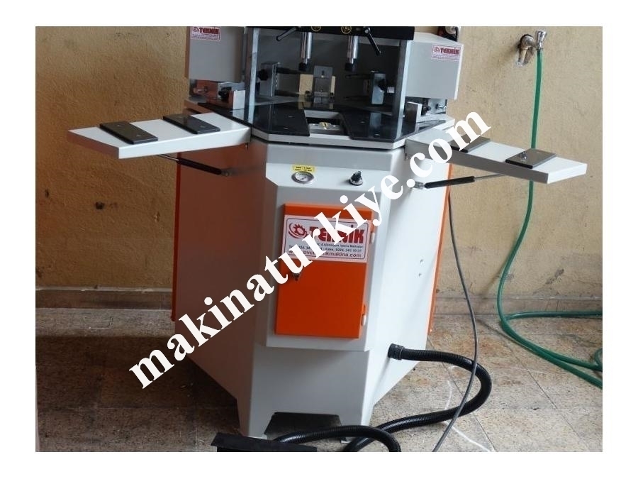 Alüminyum Köşe Presi - Teknik Makina Tm-200