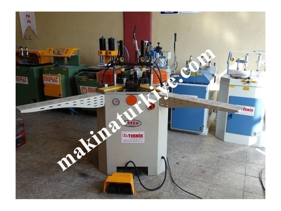 Hidrolik Alüminyum Köşe Birleştirme Presi - Titiz