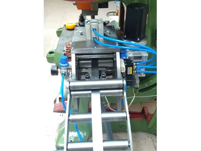 250' Straight Servo Driver-Pres Feed - 1