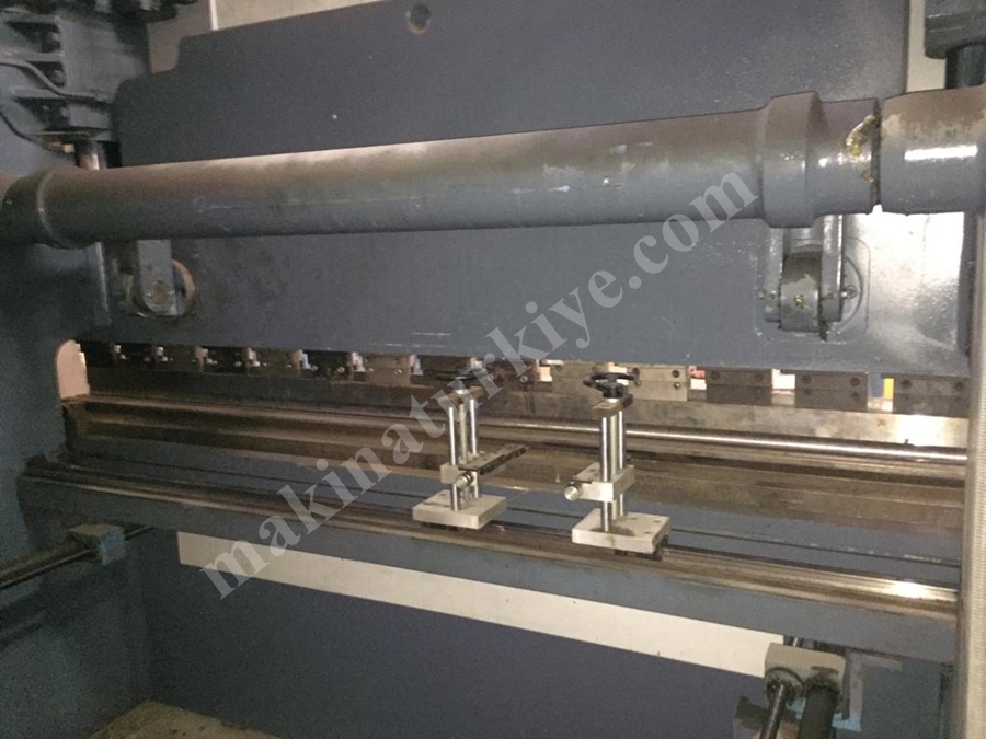 Hidrolik Abkant Pres 200 Ton
