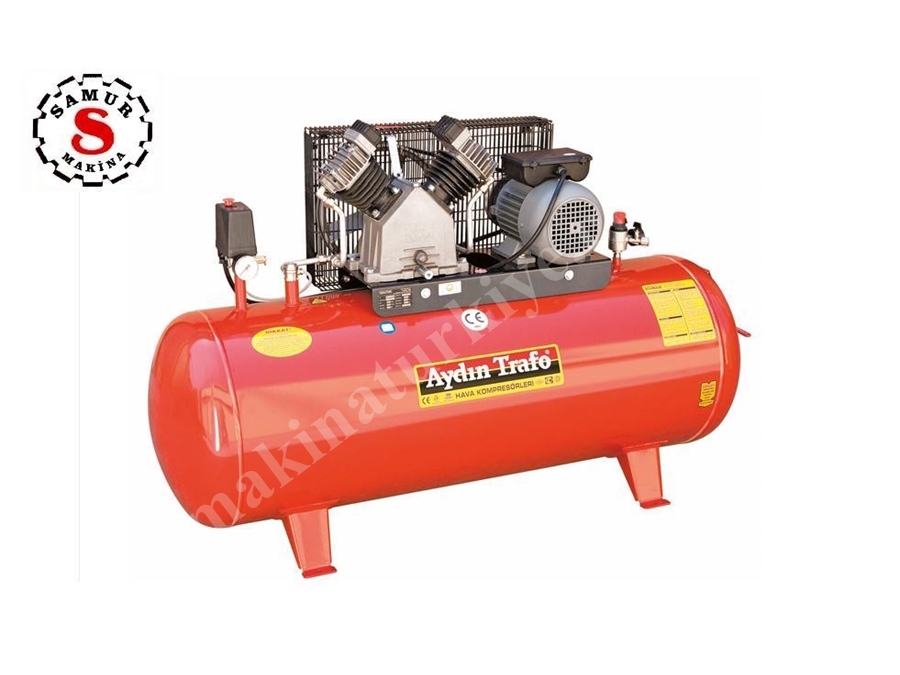 Trifaze Pistonlu Hava Kompresörü 300 Litre 21-300/5.5