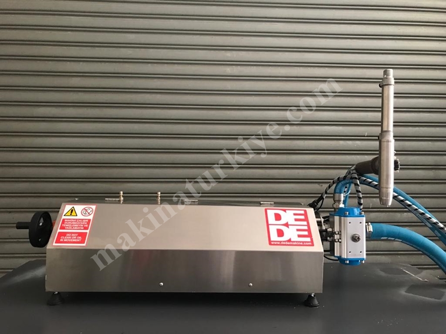 Seyyar Nozullu Yarı Otomatik Sıvı Dolum Makinası