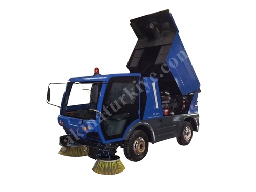 ST1500 Yol Süpürme Aracı