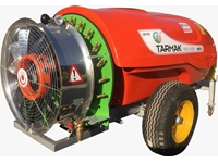 Turbo atomiseur tractable Agrima 1604 avec réservoir en polyester de 1600 litres et pompe 1604 - 1