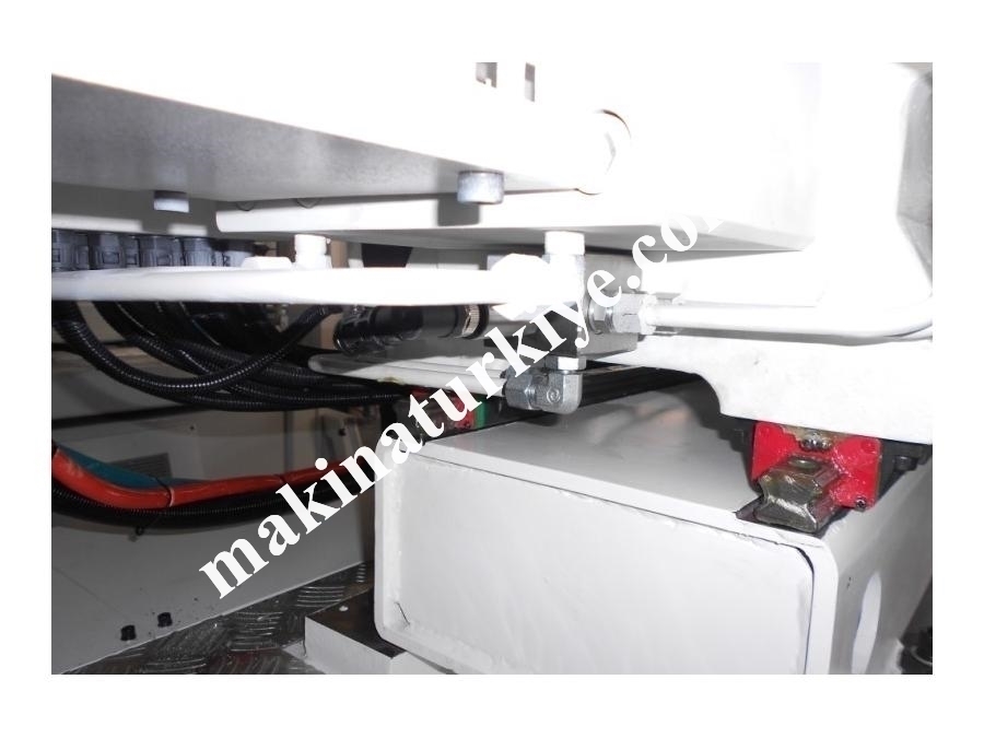 220 Ton Servo Enjeksiyon Makinesi