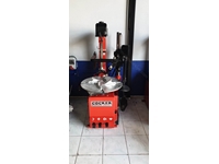 Robot Arm Tire Removal and Installation Machine
