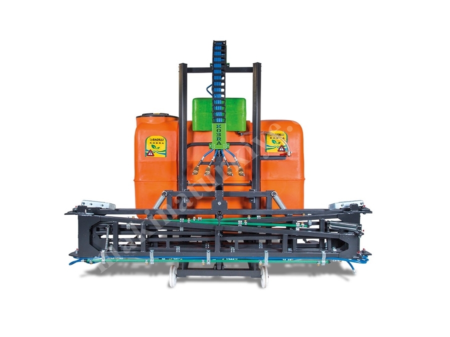 1000 Litre Kapasiteli Asılır Tip Tarla Pülverizatörü - Badıllı Amazone1000 