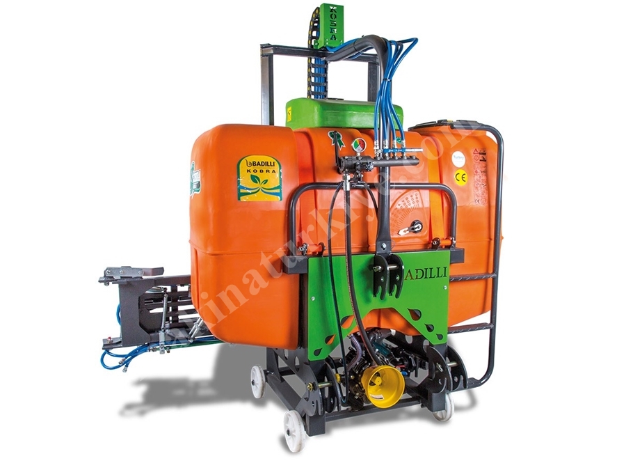 1000 Litre Kapasiteli Asılır Tip Tarla Pülverizatörü - Badıllı Amazone1000 