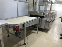 Machine de cuisson de pain turc convoyeur de 4 mètres - 20