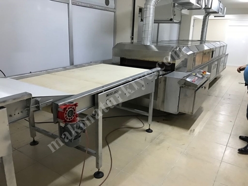 Machine de cuisson de pain turc convoyeur de 4 mètres
