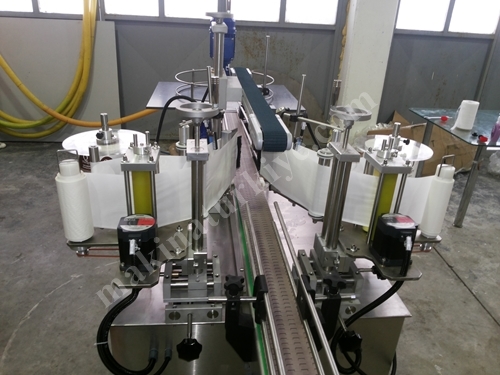 4 Nozzles Automatic Liquid Filling Machine