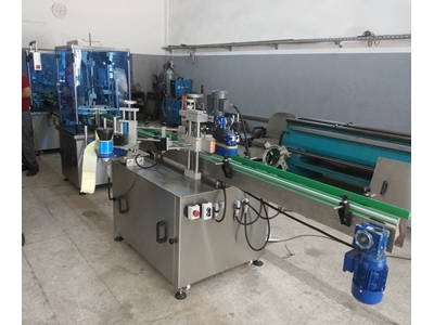 2 Nozullu Otomatik Sıvı Dolum ve Kapatma Makinesi  - 1