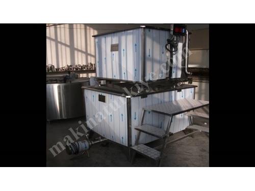 Waage Milchannahmebecken