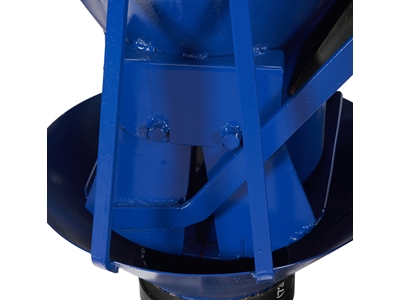 *750 Lt Tower Winch Bucket - 2
