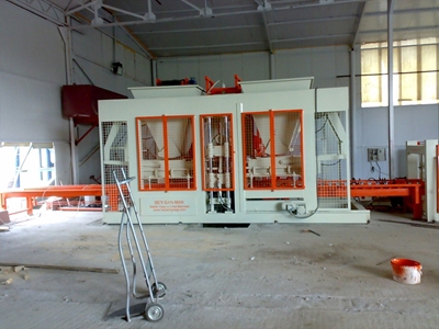 ACROBAT GA 300 81 8'Li Tam Otomatik Briket Ve Parke Makinası 