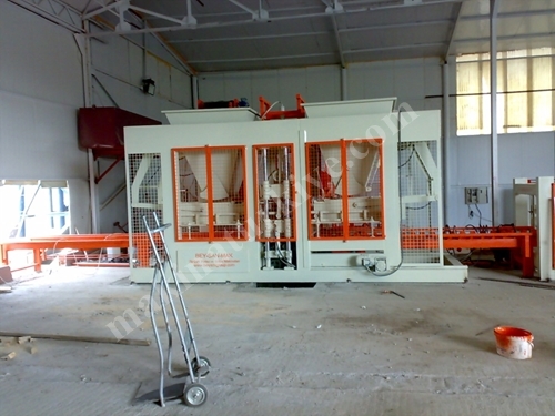 ACROBAT GA 300 81 8'Li Tam Otomatik Briket Ve Parke Makinası 