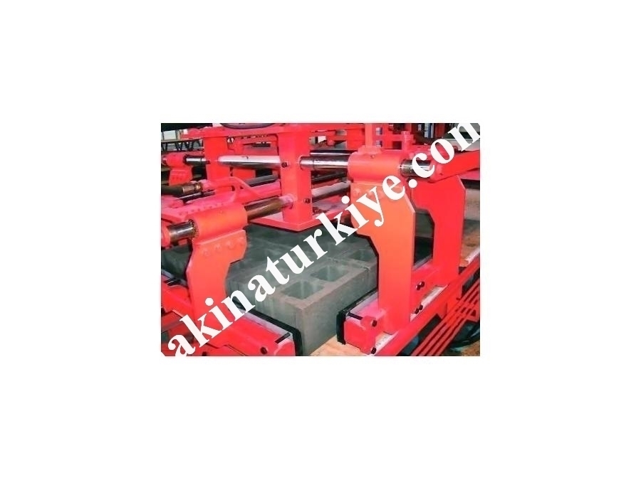 ACROBAT GA 300 81 8'Li Tam Otomatik Briket Ve Parke Makinası 
