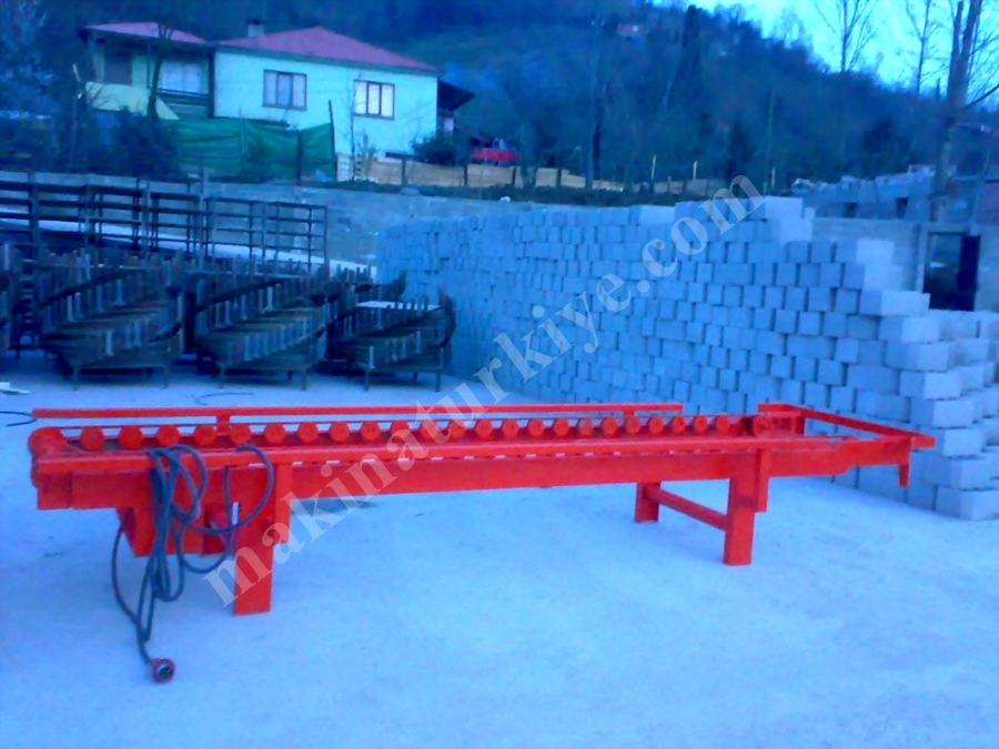 ACROBAT GA 300 81 8'Li Tam Otomatik Briket Ve Parke Makinası 