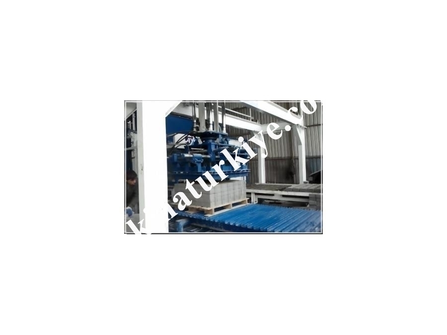 ACROBAT GA 300 81 8'Li Tam Otomatik Briket Ve Parke Makinası 