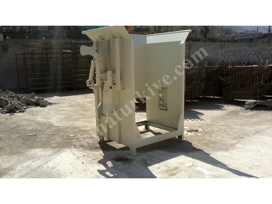 SPD 820 12 12'Li Tam Otomatik Briket Ve Parke Makinası