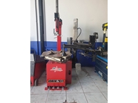 Space FORTUNA Tire Removal and Installation Machine - 1
