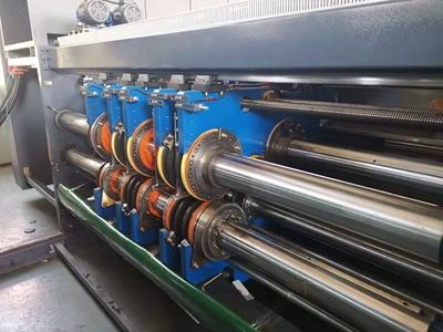 Yüksek Hızlı Üç Renk Flexo Baskı Ve Yuvarlak Ve Kalıp Kesme Makinesi - 6