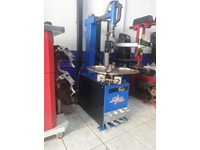 Space Fully Automatic Tire Dismounting and Mounting Machine