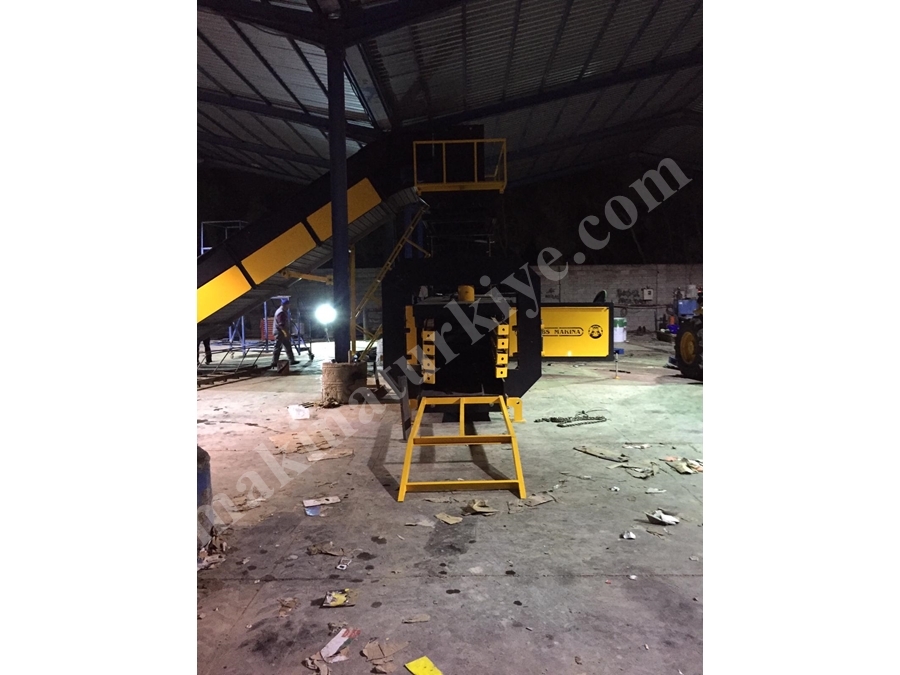 Tam Otomatik 110X120(120)Lık Kağıt Çuval Naylon Pet Balyalama Pres Makinası