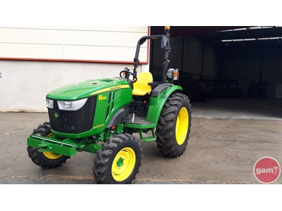 Kompakt Hizmet Traktörü John Deere 4066M