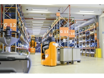 Akülü Transpaletler 2500 Kg (FXH 20-25 N) - 11
