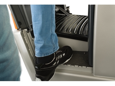 800Kg Akülü Platformlu Araçlar Ve Çekiciler 	
LTX-T 08 - 6