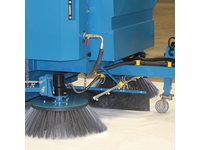 2 m³ Trailer Mounted Road Sweeper - 4