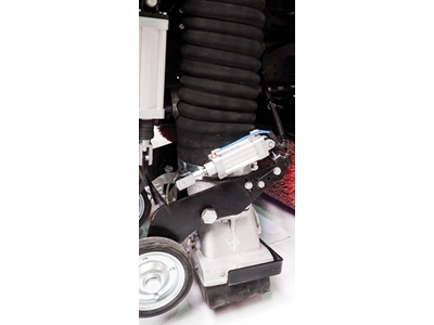 9,5 m³ Vakumlu Yol Süpürme Aracı - 4