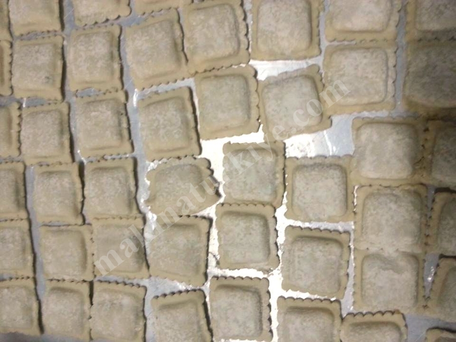 150 kg / Stunde Ravioli-Maschine