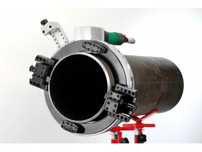 Machine de découpe de tuyaux de Ø 25 à 533,4 mm