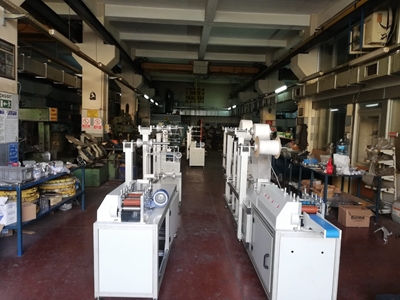 Full Ultrasonik Cerrahi Maske Gövde Makinası - 1