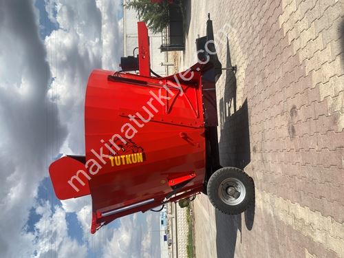 8 m3 Vertical Feed Mixer