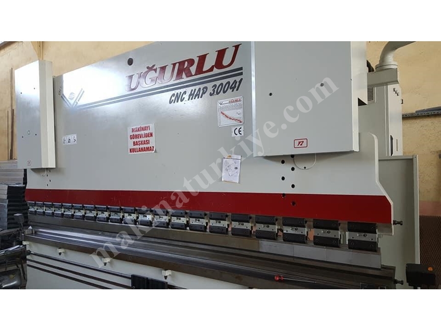 4 Mt 300 Ton Cnc / Nc Abkant Pres